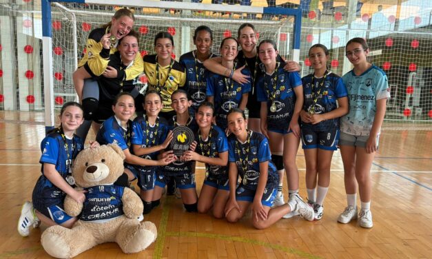 Broche de oro a la campaña para los alevines del balonmano en Águilas