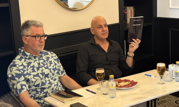 Andrés Carlos López Herrero presenta en Café Sota su nuevo poemario “Al final del principio”