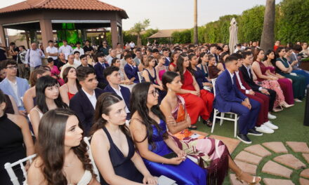 El IES Arzobispo Lozano entrega las orlas a sus estudiantes de 4º ESO, FP Básica y a los tres bachilleres. (Galería de fotos)