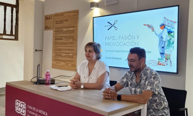 La artista Aurora Montoya plasma su trayectoria en el collage en una conferencia y una exposición