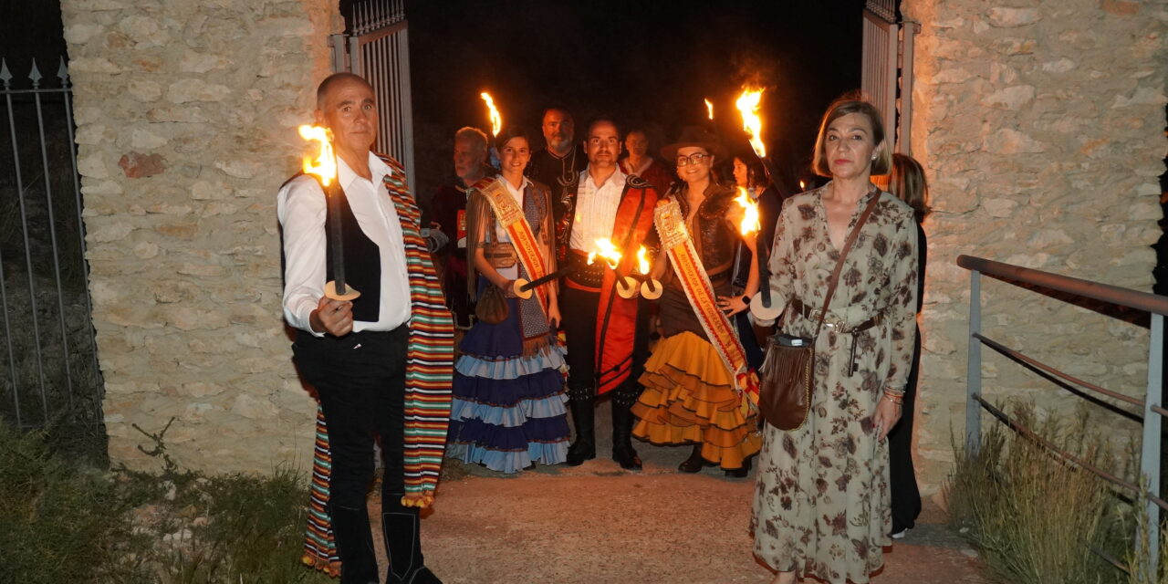 La Noche de las Antorchas da paso al ‘estallido’ de Moros y Cristianos este fin de semana