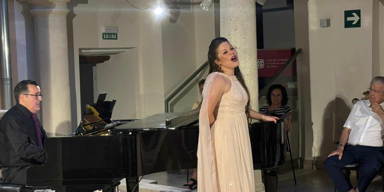 La soprano Marta Heras recorre la historia de la ópera en un concierto