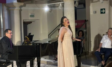La soprano Marta Heras recorre la historia de la ópera en un concierto