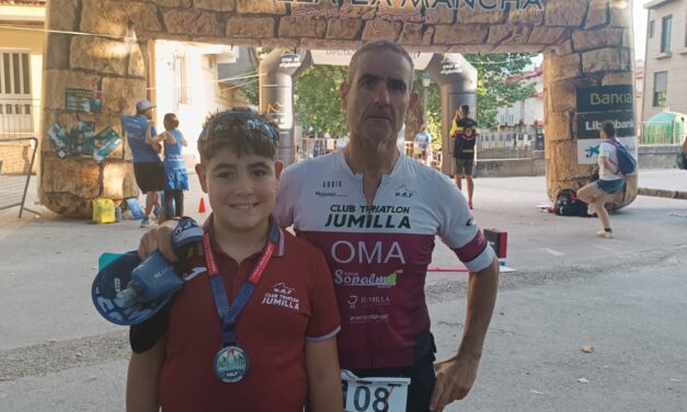 Antonio Oma supera el reto del “épico” Triatlón del Río Mundo