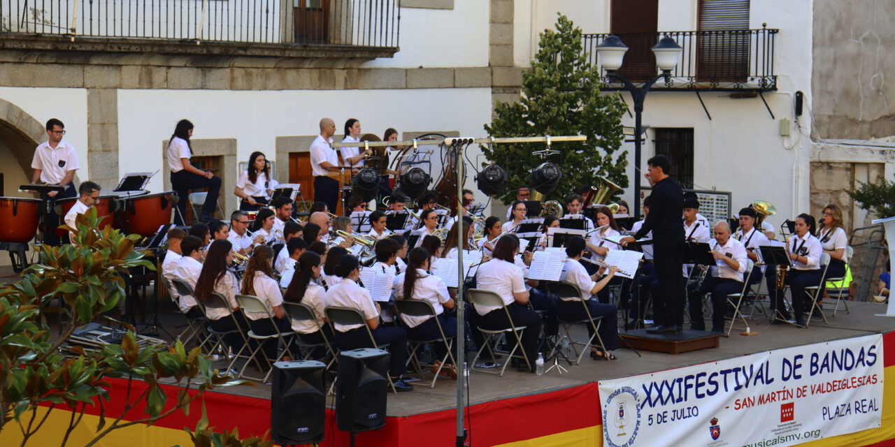 Los músicos de la Asociación Julián Santos participan en el Festival de Bandas de San Martín de Valdeiglesias