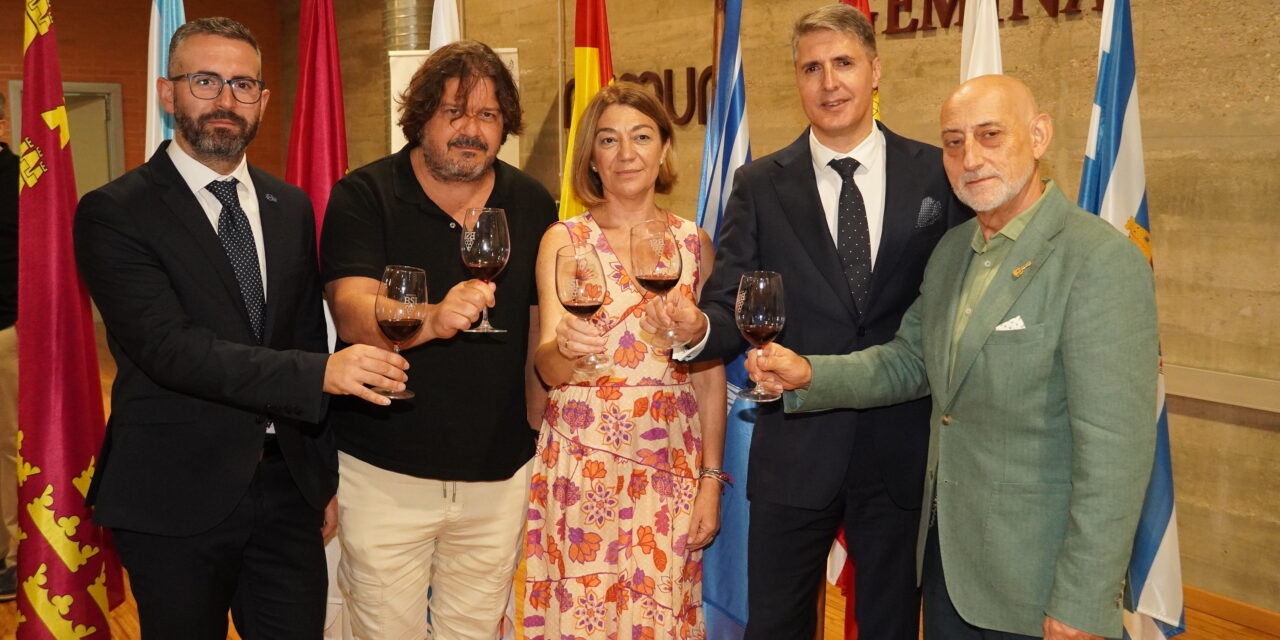 Una rapsodia, la geometría y el vino son protagonistas de la presentación del FNF