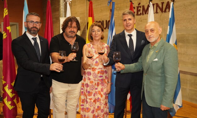 Una rapsodia, la geometría y el vino son protagonistas de la presentación del FNF