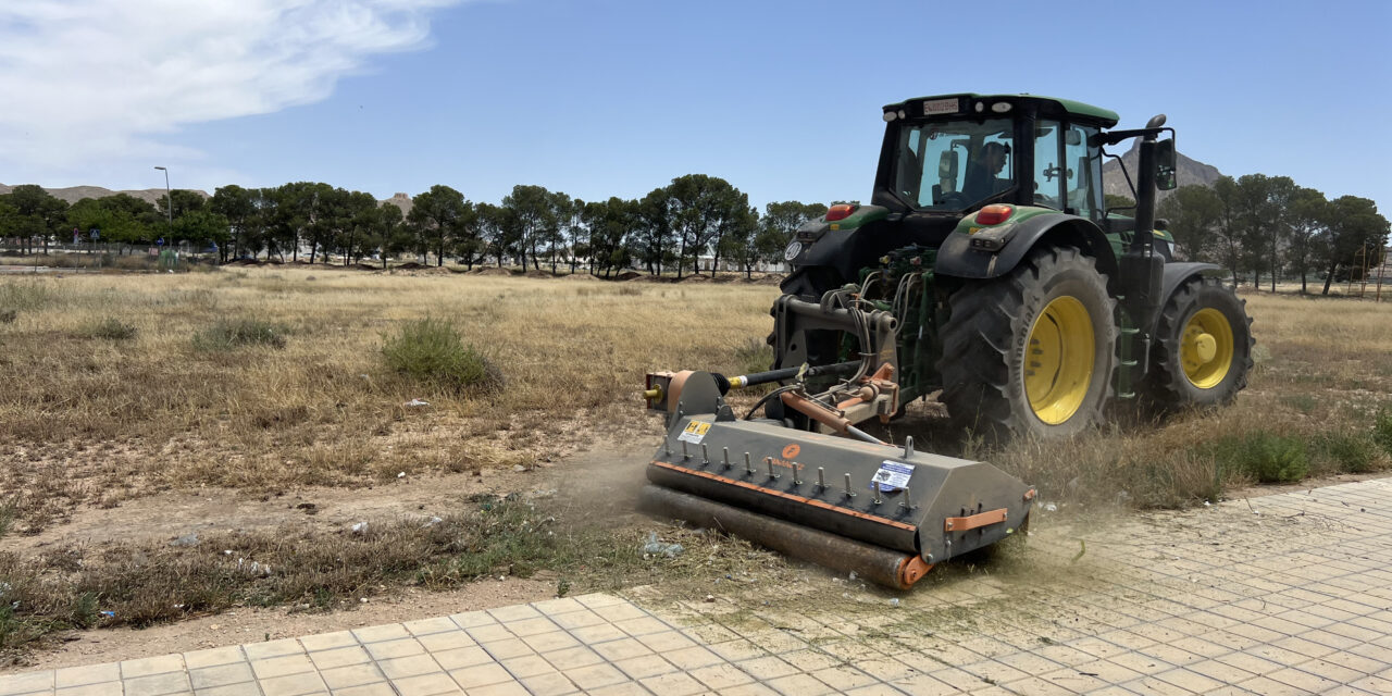 El Ayuntamiento adquiere una nueva maquinaria para trabajos de desbroce