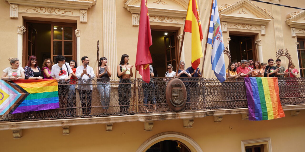 Rifirrafe político por la “nula celebración” institucional del Día del Orgullo LGTBIQA+