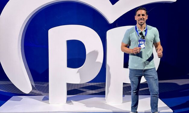 El secretario general del PP de Jumilla, Antonio Valero, asistió al 21º Congreso Nacional del Partido Popular