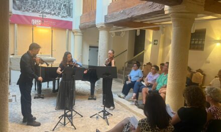 Desislava Cvetkova, Paloma Pierzchala y Darling Dyle, exhiben  ‘Diálogos violinísticos’ en la Casa de la Música