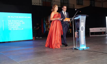 El vino se erige como hilo conductor del 44 Festival Nacional de Folklore de Jumilla