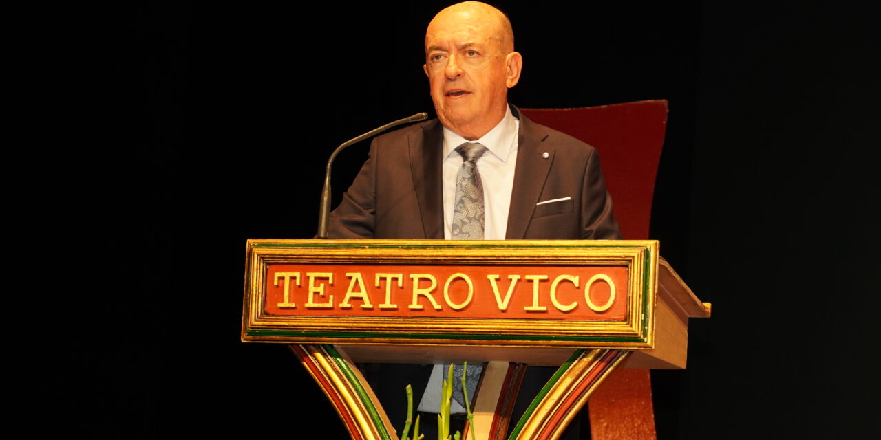Manolo H.H. ofrece un pregón familiar, entrañable y simpático