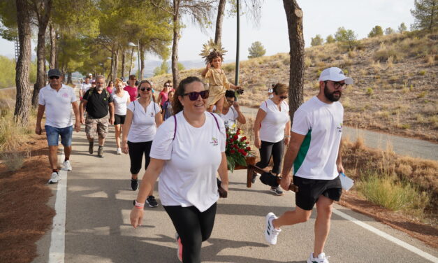 La Federación de Peñas convoca a los peñeros el domingo, a la romería del Niño de las Uvas hasta Santa Ana