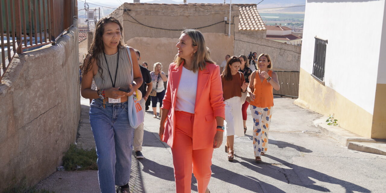 La Comunidad Autónoma extenderá Pro-Tejiendo Nuestro Barrio a otros municipios