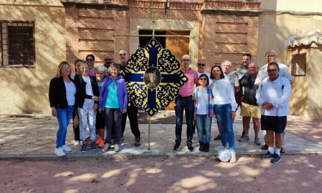 La Hermandad Santa María Magdalena celebra a San Miguel con un día de convivencia este sábado