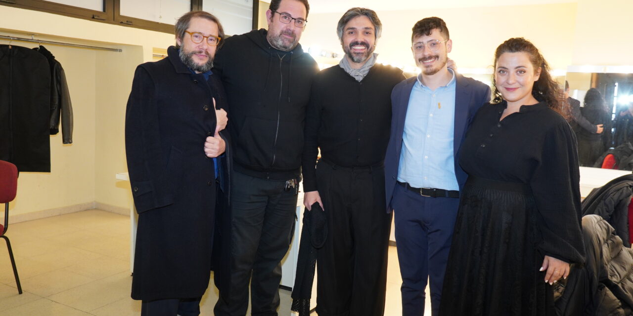 La obra “Arrullo” de La Púa Escénica de Quino Tomás, nominada en los Premios Azahar 2025