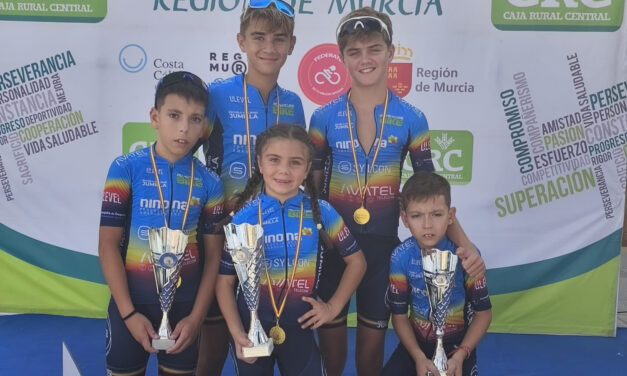 La Escuela de Ciclismo finaliza la temporada 2025 con tres podios