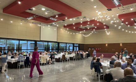 Asamju reúne a usuarios, vecinos y artistas en su Gala Solidaria en apoyo a la salud mental en Jumilla