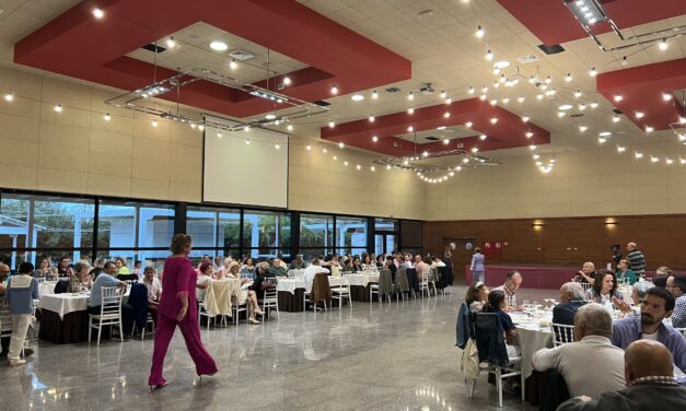 Asamju reúne a usuarios, vecinos y artistas en su Gala Solidaria en apoyo a la salud mental en Jumilla