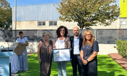 El Ayuntamiento de Algemesí reconoce la labor de AFAD Jumilla “por su solidaridad con el centro de día”