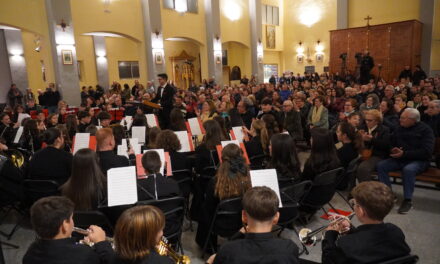 La banda escuela de la AJAM ofreció un concierto en la iglesia de San Juan