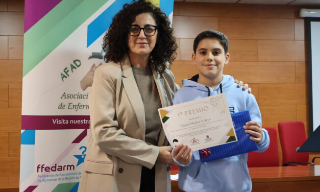 Daniel Muñoz Valero, ganador del concurso de AFAD Jumilla, “Una carta para recordar”