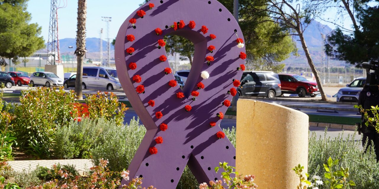 El 25-N se recuerda a las mujeres asesinadas y a los niños que han quedado huérfanos