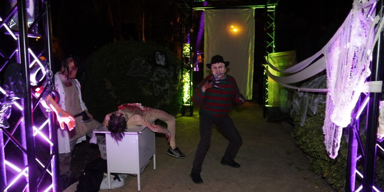 Los Inestables abren un pasaje del terror en la pedanía de La Estacada