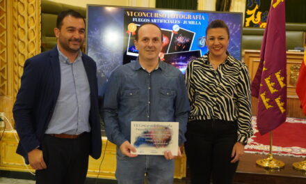 Juan Ignacio Tomás gana el Concurso de Fotos de Fuegos Artificiales de la Feria