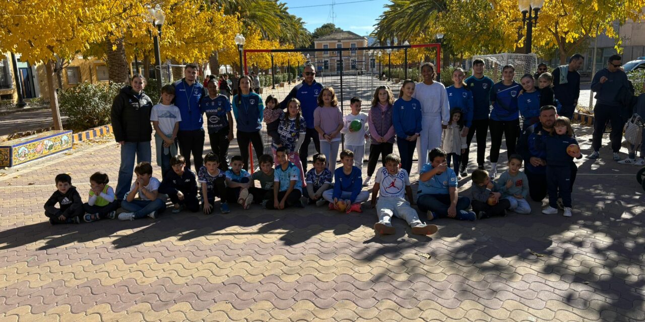 La I Jornada de Balonmano en la Calle cita a 40 jóvenes promesas
