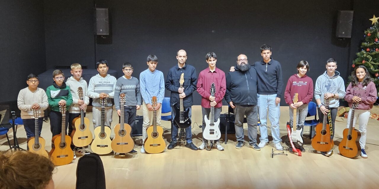 Metidos de lleno en Navidad, los alumnos del Conservatorio lo celebran con música