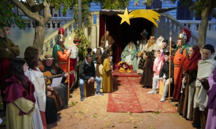 Las hermandades se unen en la representación del nacimiento de Jesús y otras escenas de la época