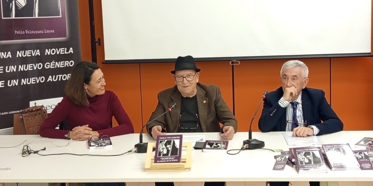 ‘Sonora: La dama de la biblia’ se presenta con éxito en la biblioteca municipal de Cieza