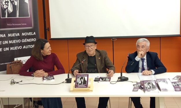 ‘Sonora: La dama de la biblia’ se presenta con éxito en la biblioteca municipal de Cieza