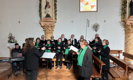 La música de la Canticorum sonó en Las Encebras