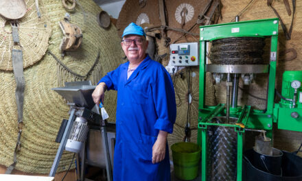 El aceite que no se vende: Coloma y cinco años de elaboración artesanal y altruista