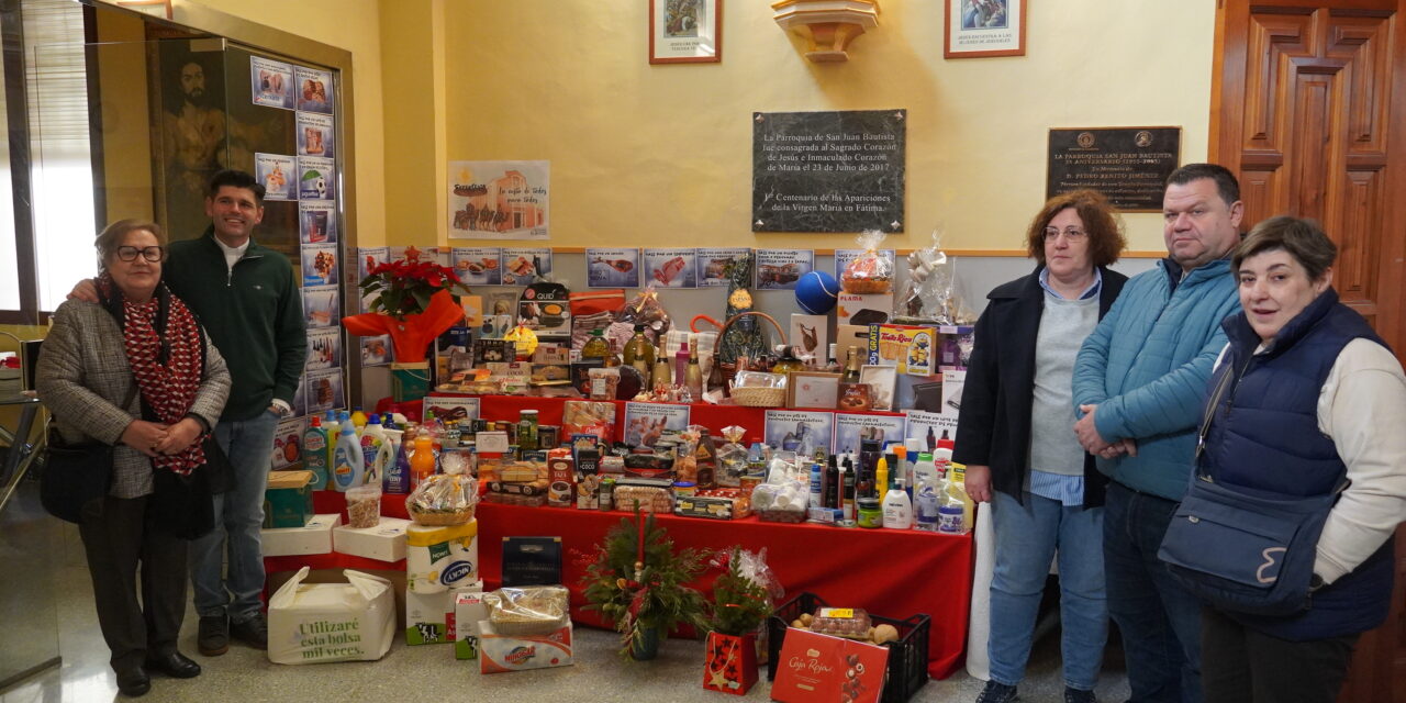 La iglesia de San Juan sortea una gran cesta de Navidad “llena de ilusión y generosidad”