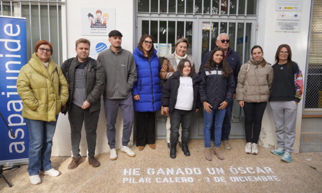 Aspajunide llena de “frases que alegran el día”, las zonas peatonales y escolares