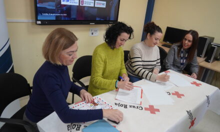 Cruz Roja, Aguas de Jumilla y Ayuntamiento firman el convenio para inserción laboral