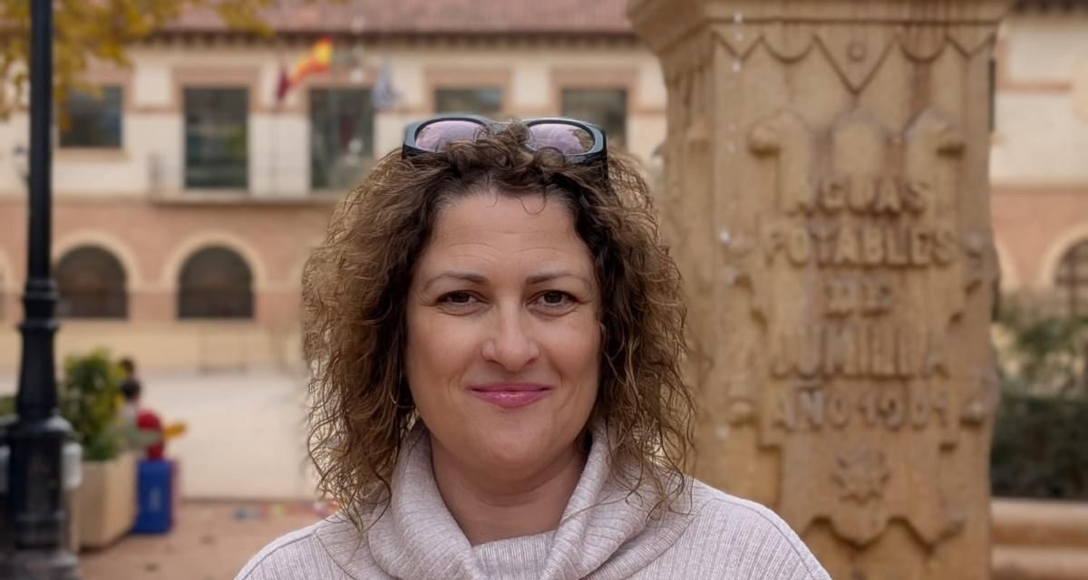 Fuensanta Olivares, maestra y presidenta de la AJAM, presentará el libro de Semana Santa