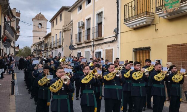 La banda de Las Lamentaciones tocará en el encendido del árbol de Navidad, en los jardines de Salzillo, frente a la ermita de S. Agustín