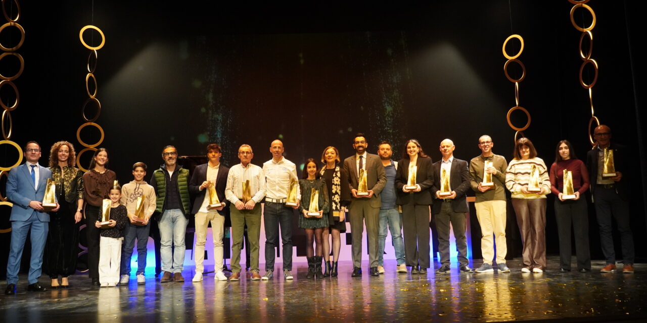 Premios, emoción y espectáculo en la gran noche de fiesta para el deporte jumillano