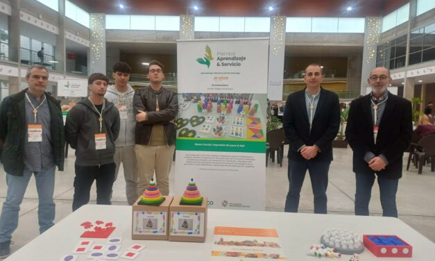 El IES Infanta Elena recibe el Premio Aprendizaje-Servicio en el XVIII Encuentro Estatal APS