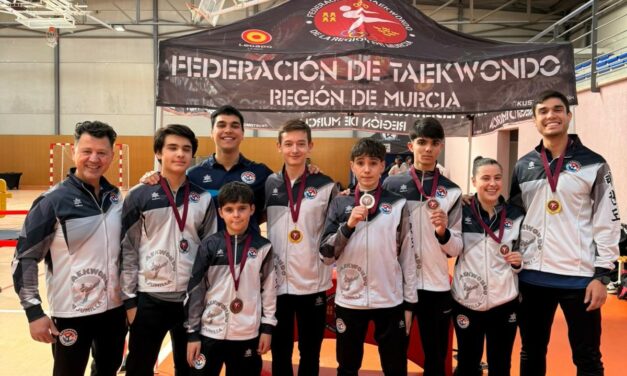 Juan Tomás y Carlos Sánchez, campeones regionales de taekwondo