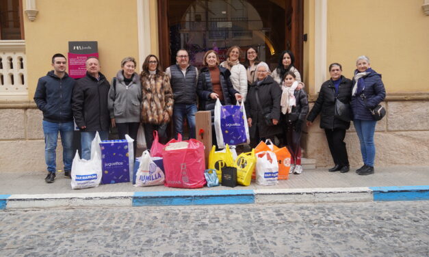 Ropa deportiva, un jamón, calzado y joyas, algunos productos de la Compra Reloj 2025