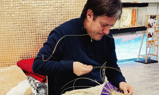 Jesús Ortega ha elaborado 50 piezas de esparto que se regalarán en FITUR