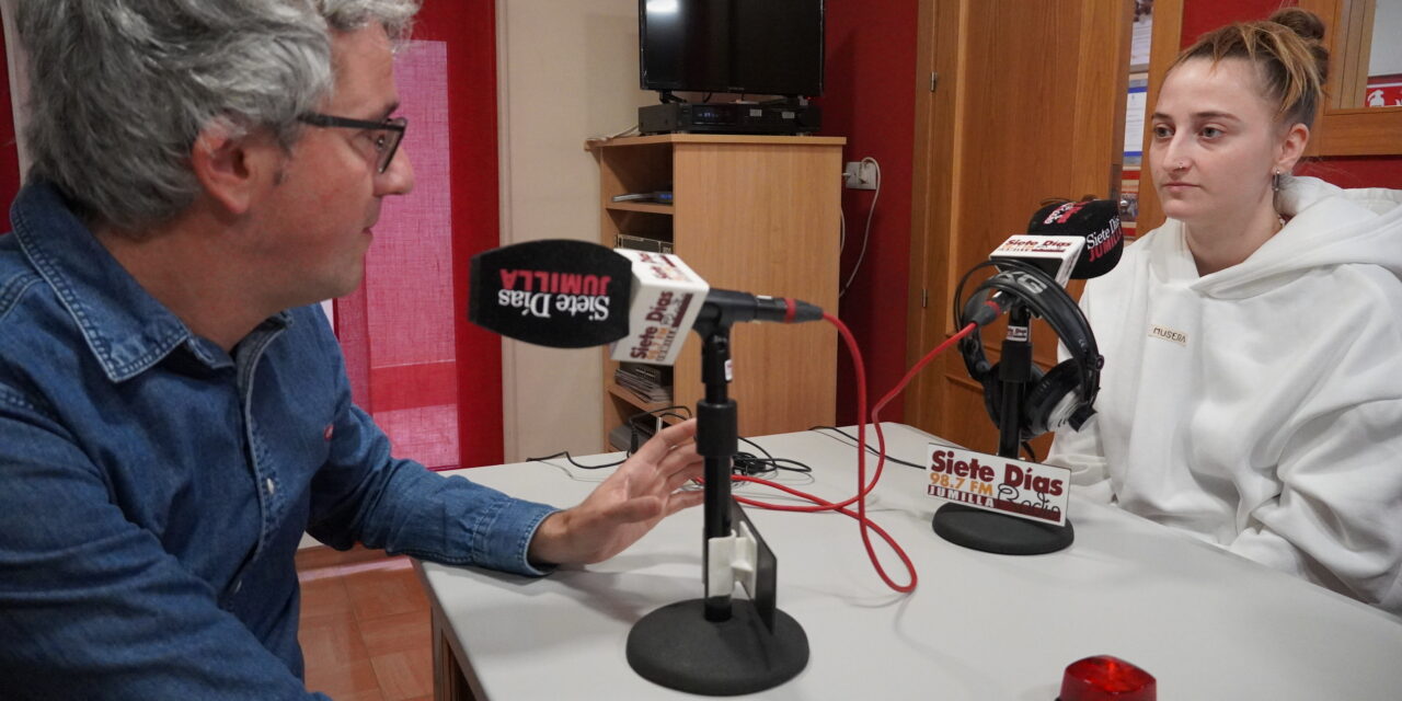 Clara Gea continúa en España con la recuperación de su lesión