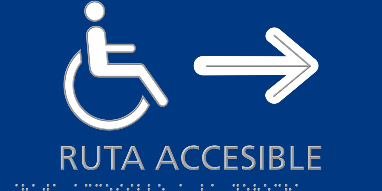 El grupo municipal socialista pide en una moción, adaptar la señalización a la reforma sobre discapacidad