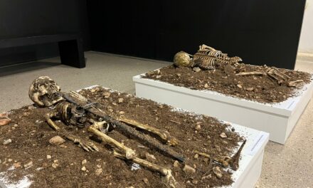 Una exposición muestra piezas de ajuares funerarios nunca vistas